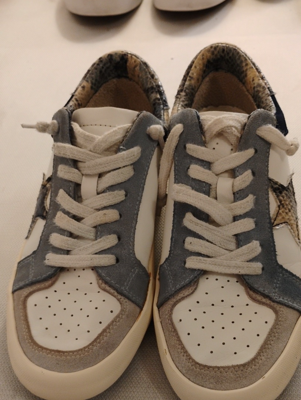 Vintage Men's Sneakers in White, Gray and Cream